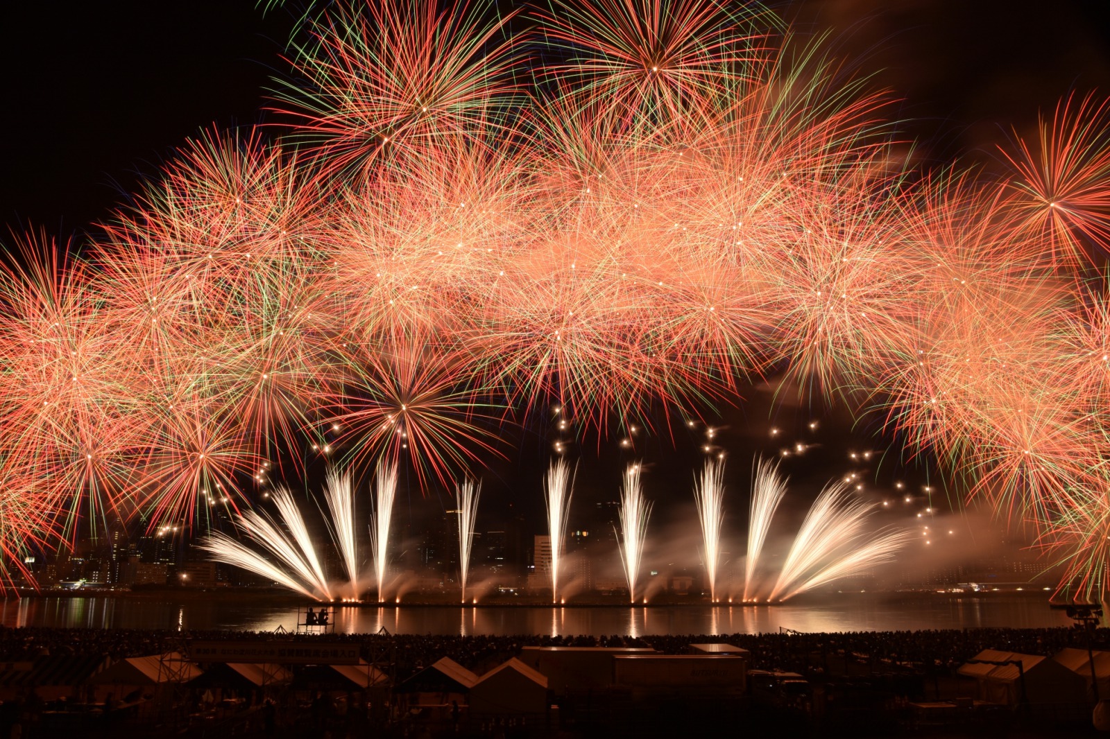 31st Naniwa Yodogawa Fireworks Festival